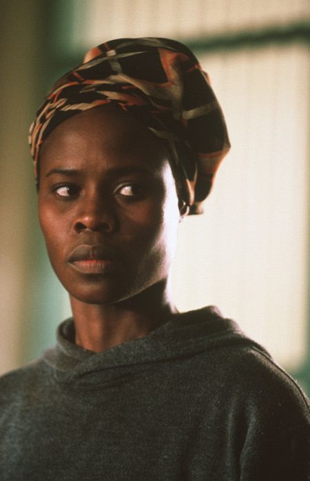 Still of Nthati Moshesh in The Long Run (2001)