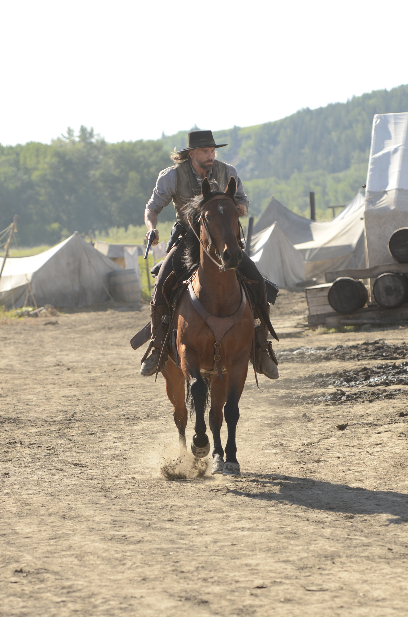 Still of Chris Large and Anson Mount in Hell on Wheels (2011)