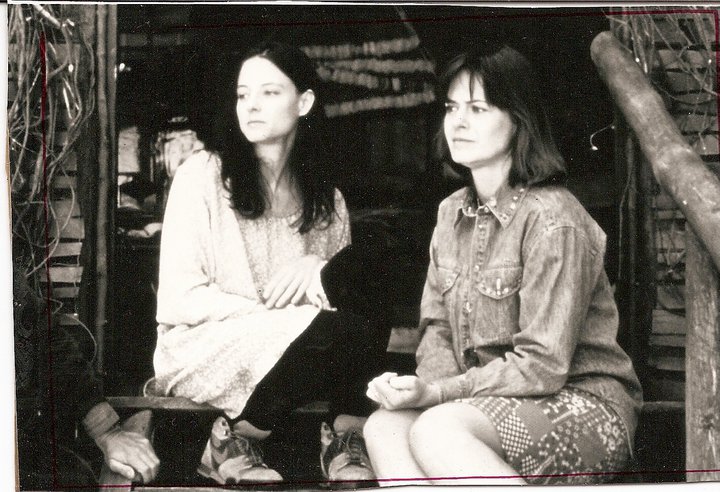 Jody Foster and Robin Mullins on the set of Nell.