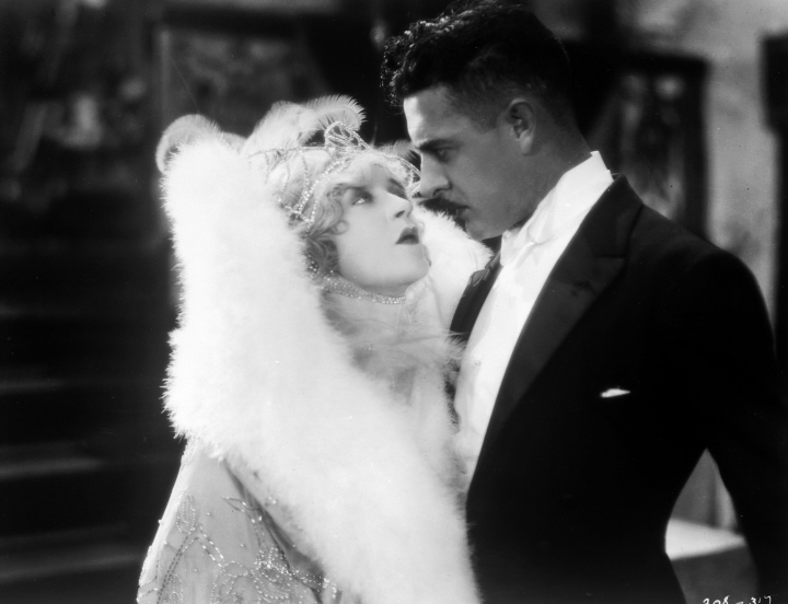 Still of John Gilbert and Mae Murray in The Merry Widow (1925)