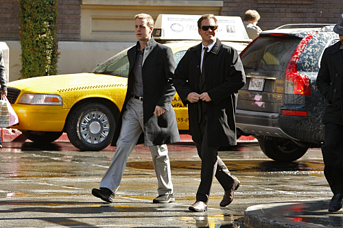 Still of Sean Murray and Michael Weatherly in NCIS: Naval Criminal Investigative Service: Double Identity (2010)