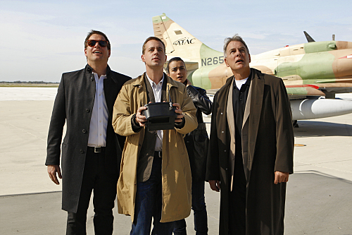 Still of Mark Harmon, Sean Murray, Michael Weatherly and Cote de Pablo in NCIS: Naval Criminal Investigative Service (2003)