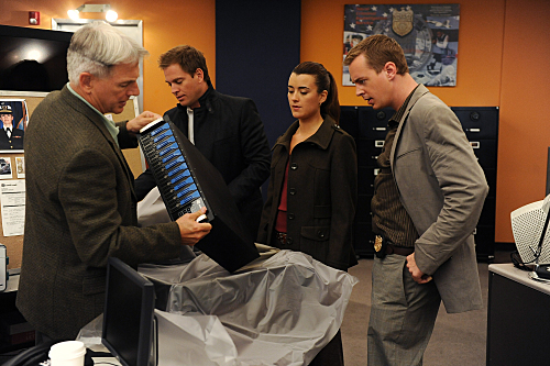 Still of Mark Harmon, Sean Murray and Cote de Pablo in NCIS: Naval Criminal Investigative Service (2003)