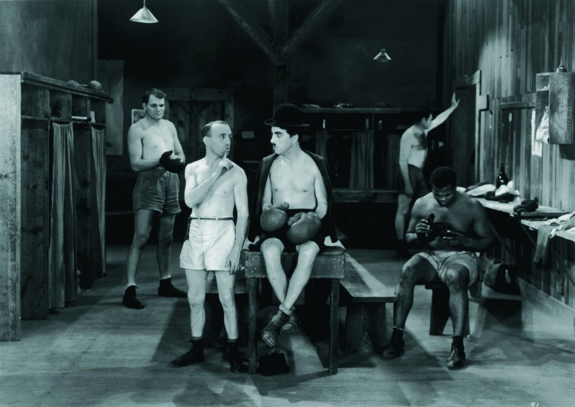 Still of Charles Chaplin, Tom Dempsey and Harry Myers in City Lights (1931)