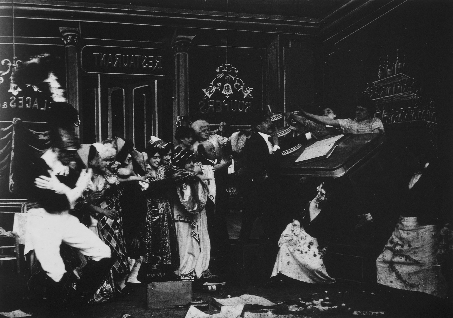 Still of Georges Méliès in Nuit de carnaval (1922)