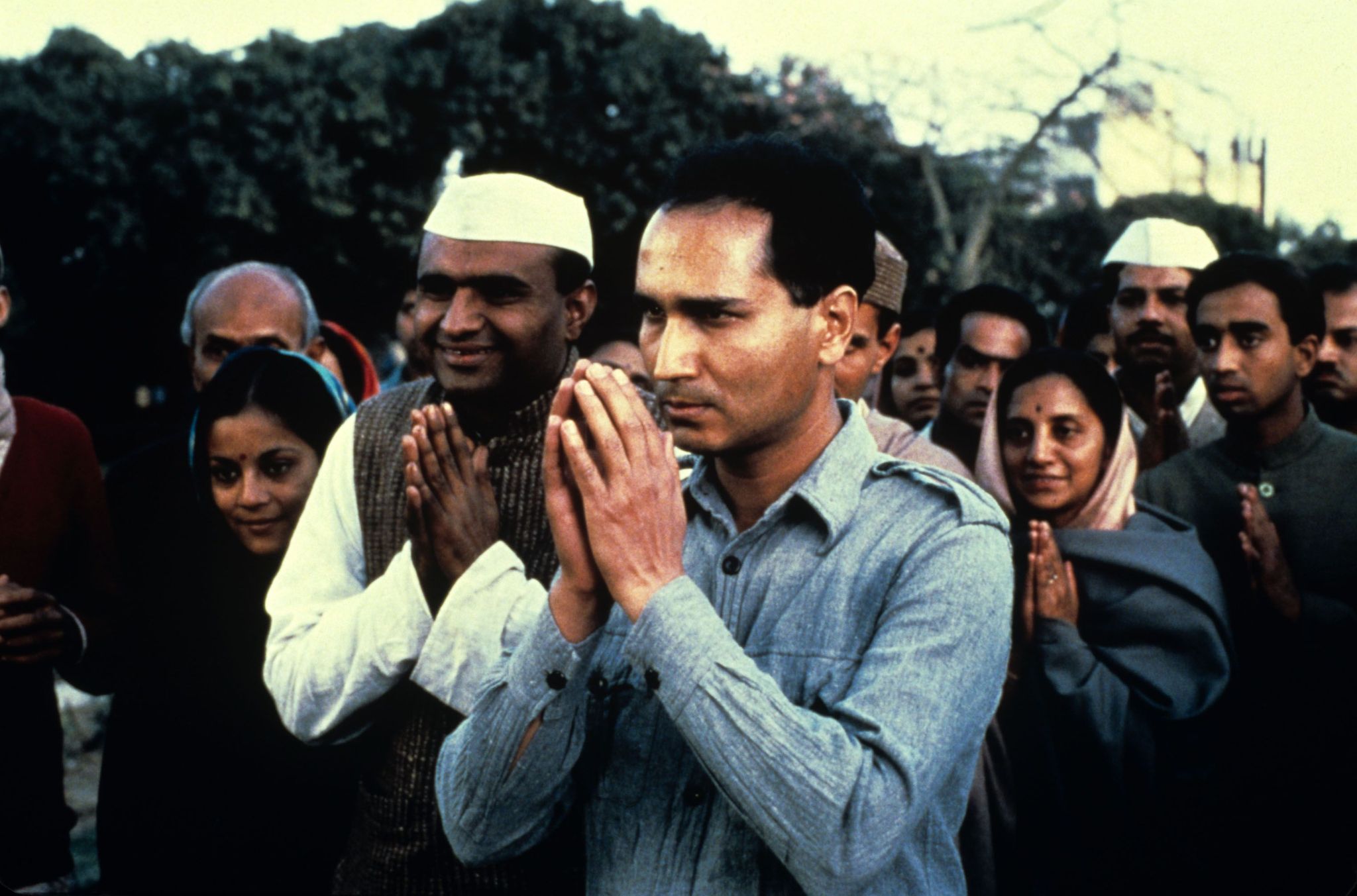 Still of Ben Kingsley and Harsh Nayyar in Gandhi (1982)