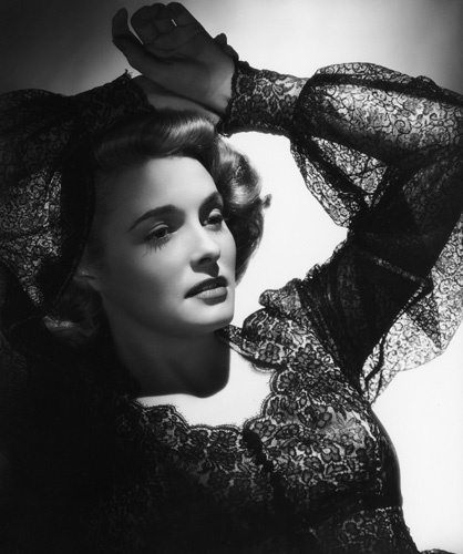 Patricia Neal circa 1940