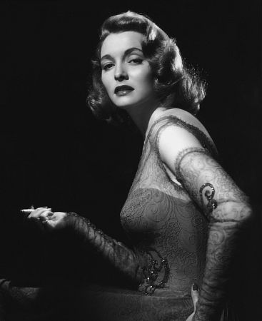 Patricia Neal circa 1940