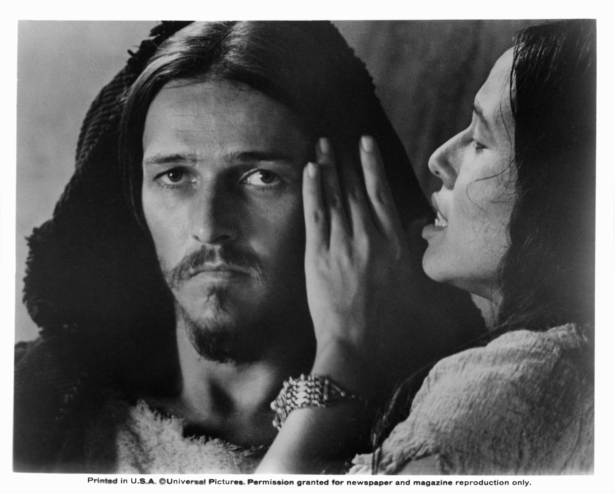 Still of Yvonne Elliman and Ted Neeley in Jesus Christ Superstar (1973)