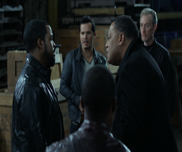 Ice Cube, John Leguizamo, Kevin Hart (foreground), Laurence Fishburne, and William Neenan in Ride Along