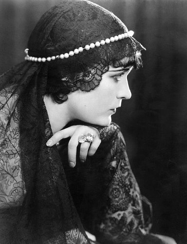 Pola Negri