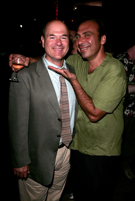Larry Miller and Taylor Negron at event of The Aristocrats (2005)