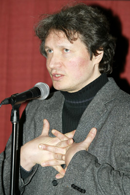 Andrey Nekrasov at event of Nedoverie (2004)