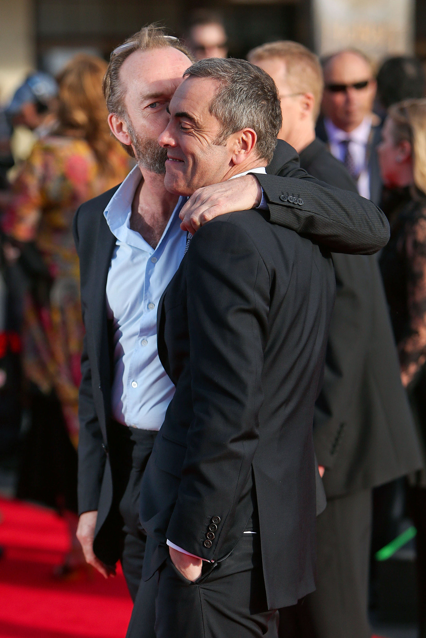 James Nesbitt and Hugo Weaving at event of Hobitas: nelaukta kelione (2012)
