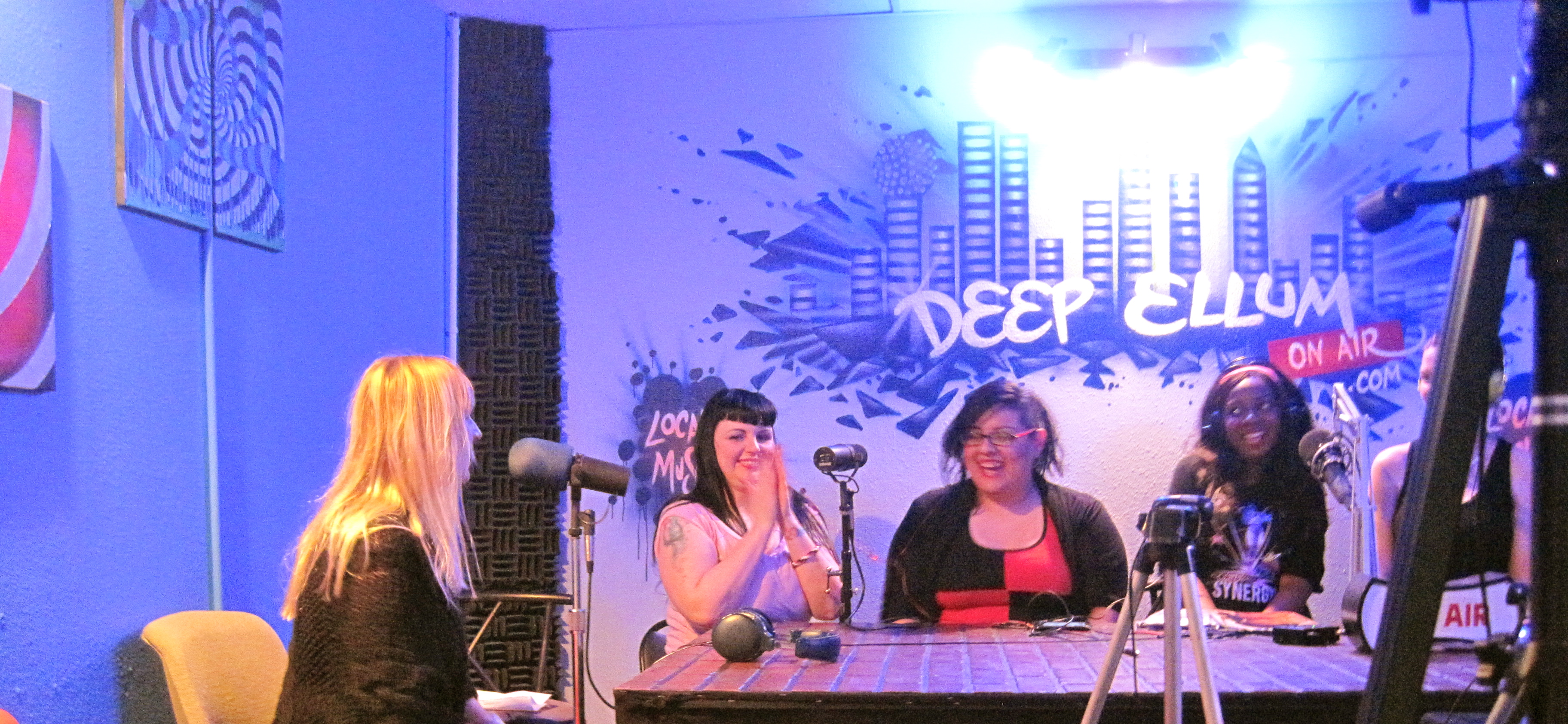 2013 Dallas girls of the roundtable Interview for Jem and the holograms