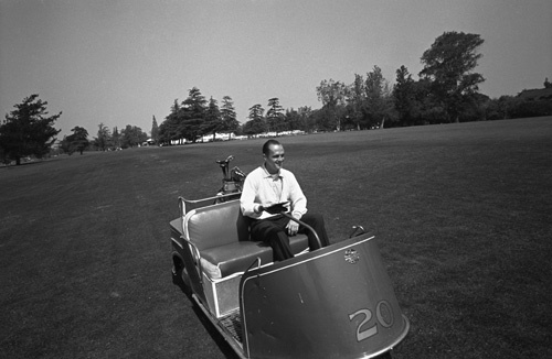 Bob Newhart golfing