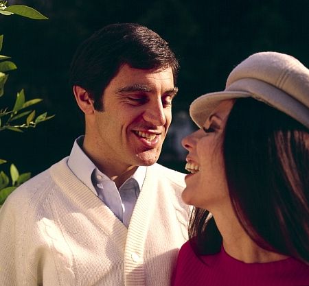 2749-11 ANTHONY NEWLEY WITH HIS WIFE, JOAN COLLINS, 1966