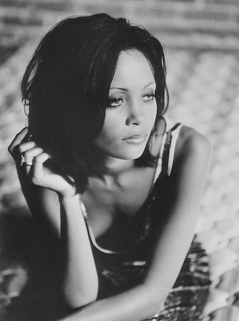 Still of Thandie Newton in Gridlock'd (1997)