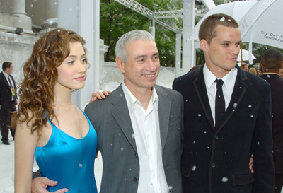 Roland Emmerich, Emmy Rossum and Austin Nichols at event of Diena po rytojaus (2004)