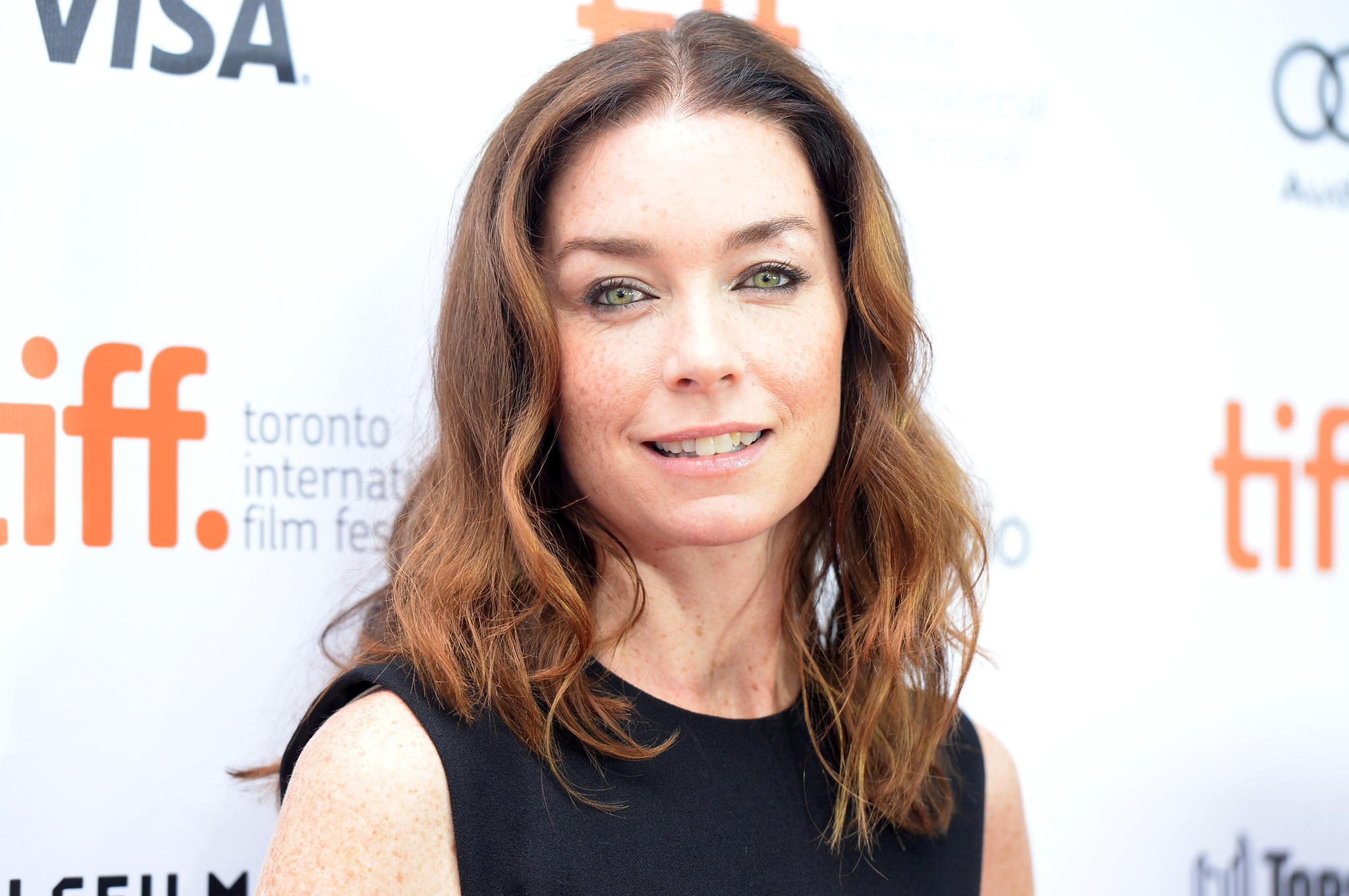 Julianne Nicholson at event of Seimos albumas: rugpjutis (2013)