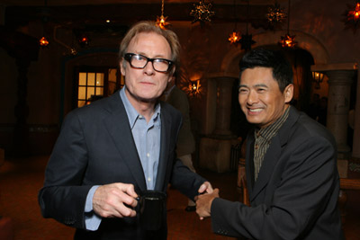 Yun-Fat Chow and Bill Nighy at event of Karibu piratai: pasaulio pakrasty (2007)