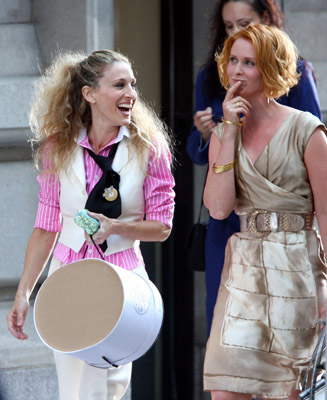 Sarah Jessica Parker and Cynthia Nixon at event of Seksas ir miestas (2008)