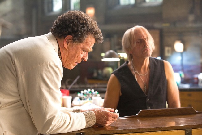 Still of Christopher Lloyd and John Noble in Ties riba (2008)