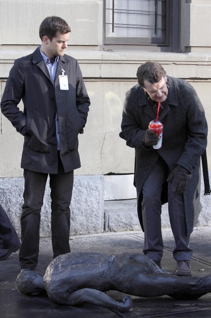 Still of Joshua Jackson and John Noble in Ties riba (2008)