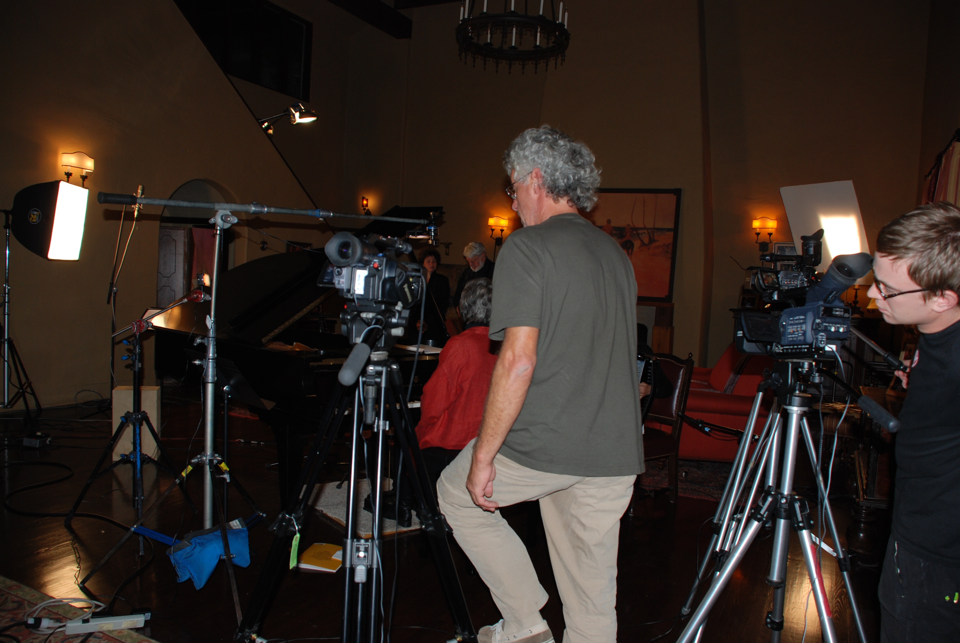 On setof producer/director Michele Noble's Journey 4 Artists with d.p. Geza Sinkovics and cast and crew as they set up