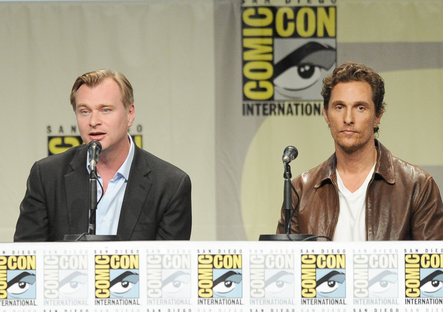 Matthew McConaughey and Christopher Nolan at event of Tarp zvaigzdziu (2014)