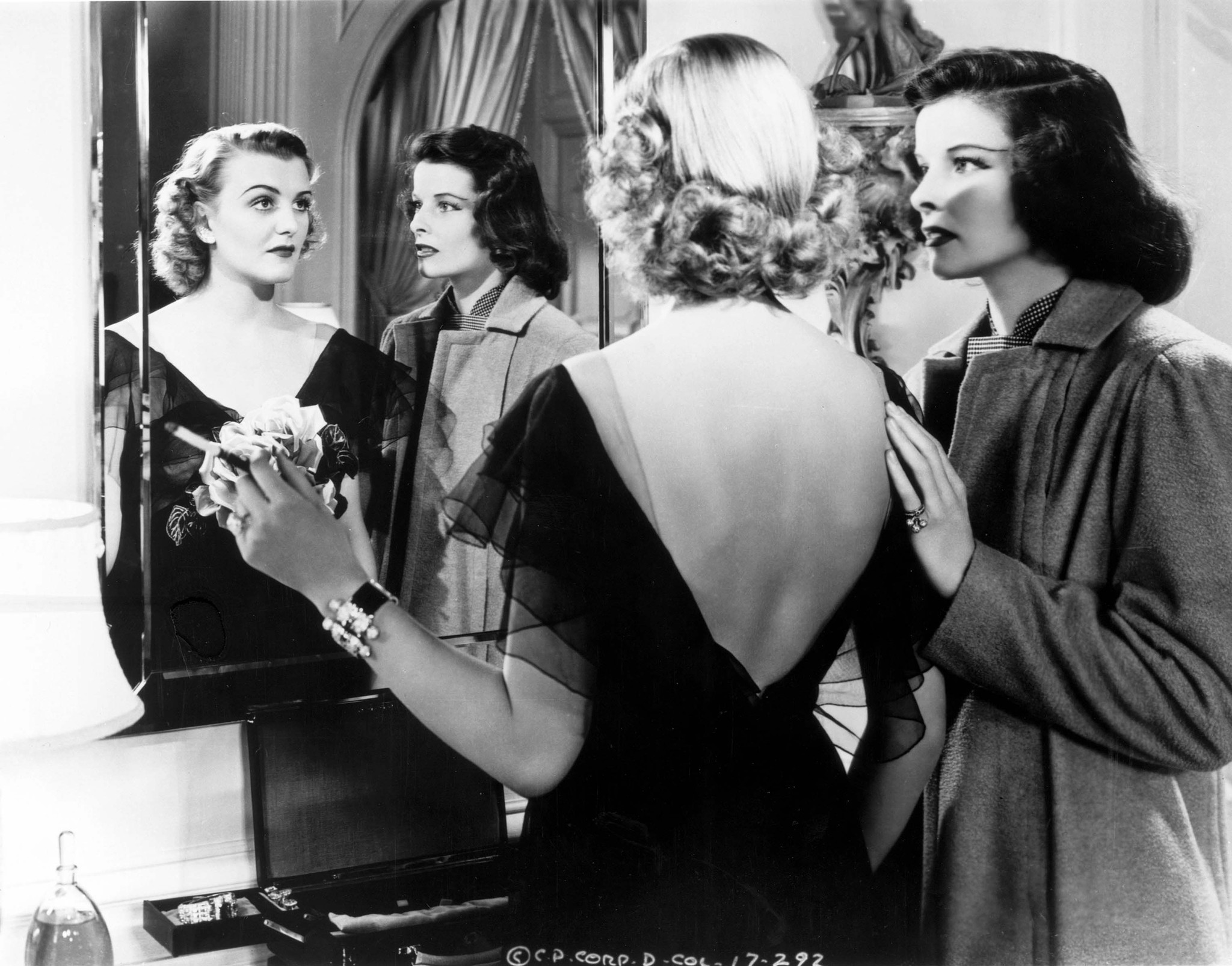 Still of Katharine Hepburn and Doris Nolan in Holiday (1938)