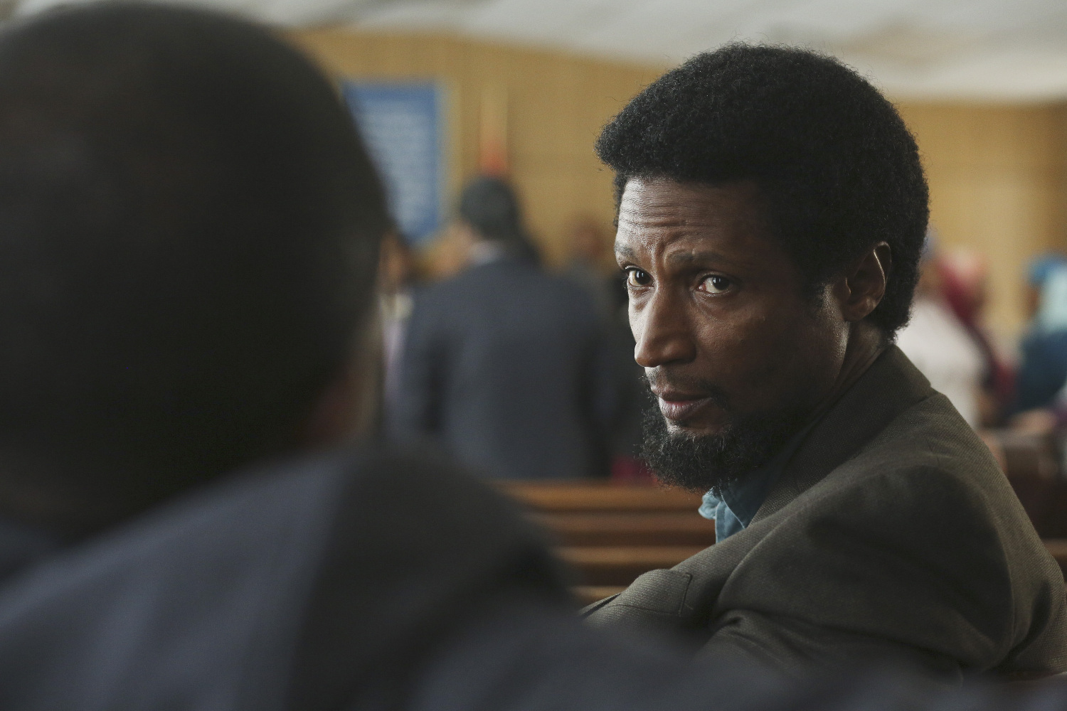 Still of Elvis Nolasco in American Crime (2015)