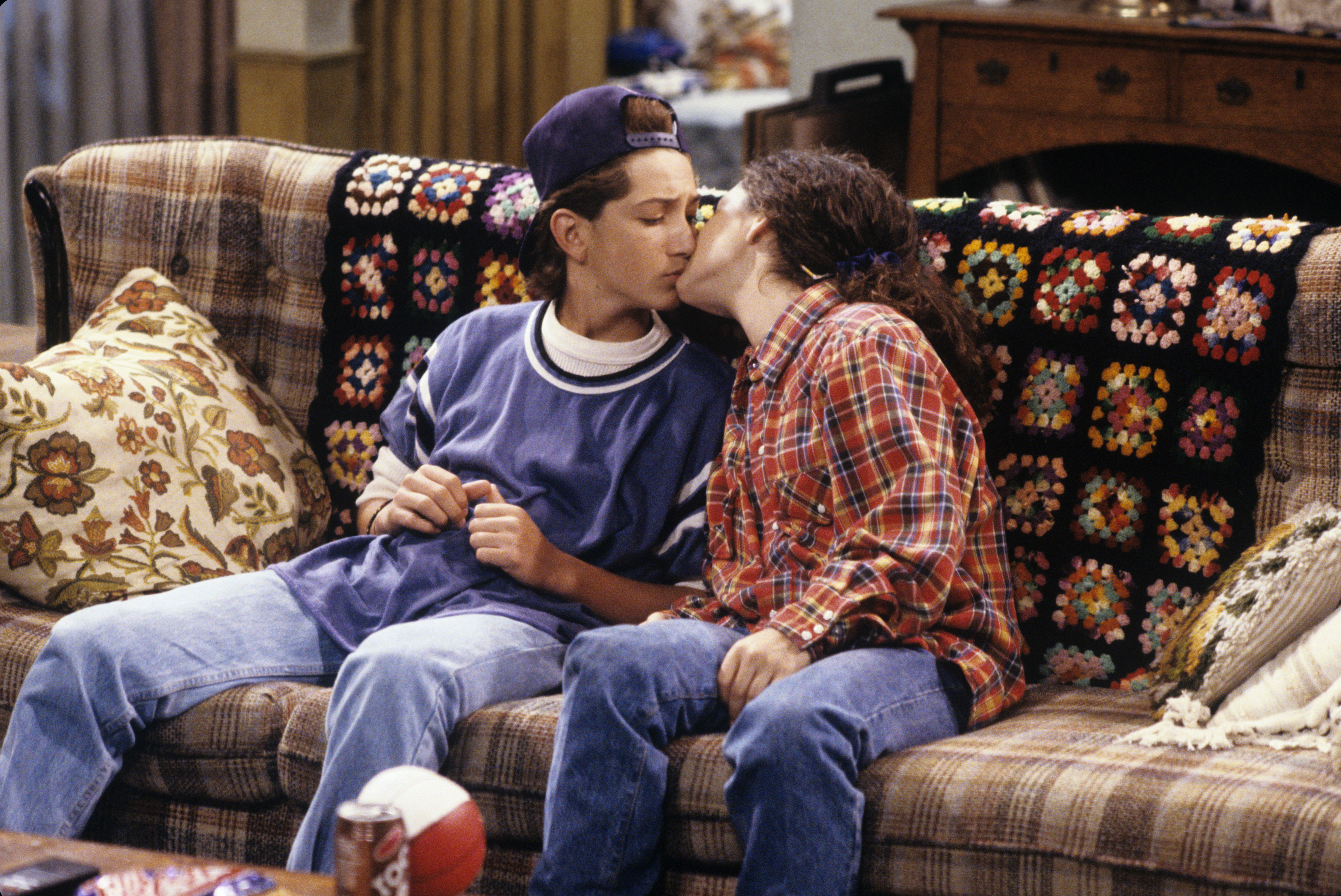 Still of Sara Gilbert and Matt Norero in Roseanne (1988)