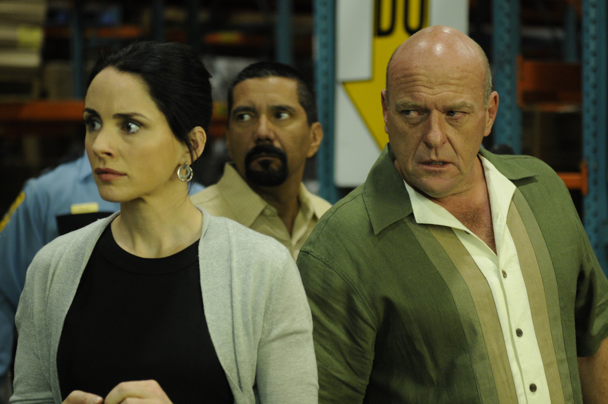 Still of Laura Fraser, Dean Norris and Steven Michael Quezada in Brestantis blogis: Fifty-One (2012)