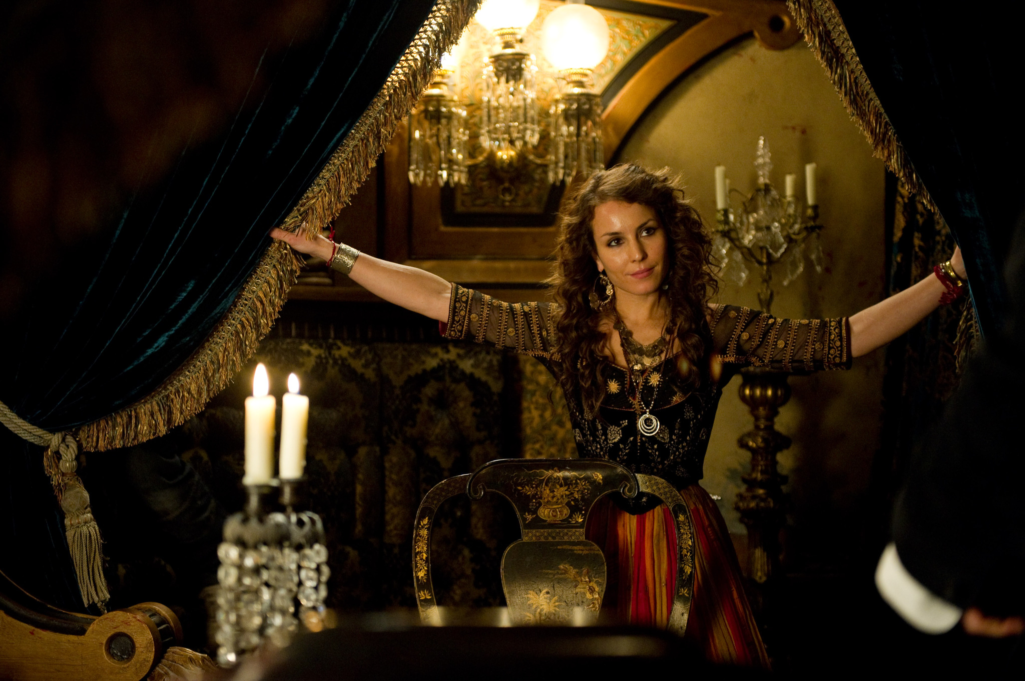 Still of Noomi Rapace in Serlokas Holmsas: Seseliu zaidimas (2011)