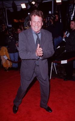 Ryan O'Neal at event of An Alan Smithee Film: Burn Hollywood Burn (1997)