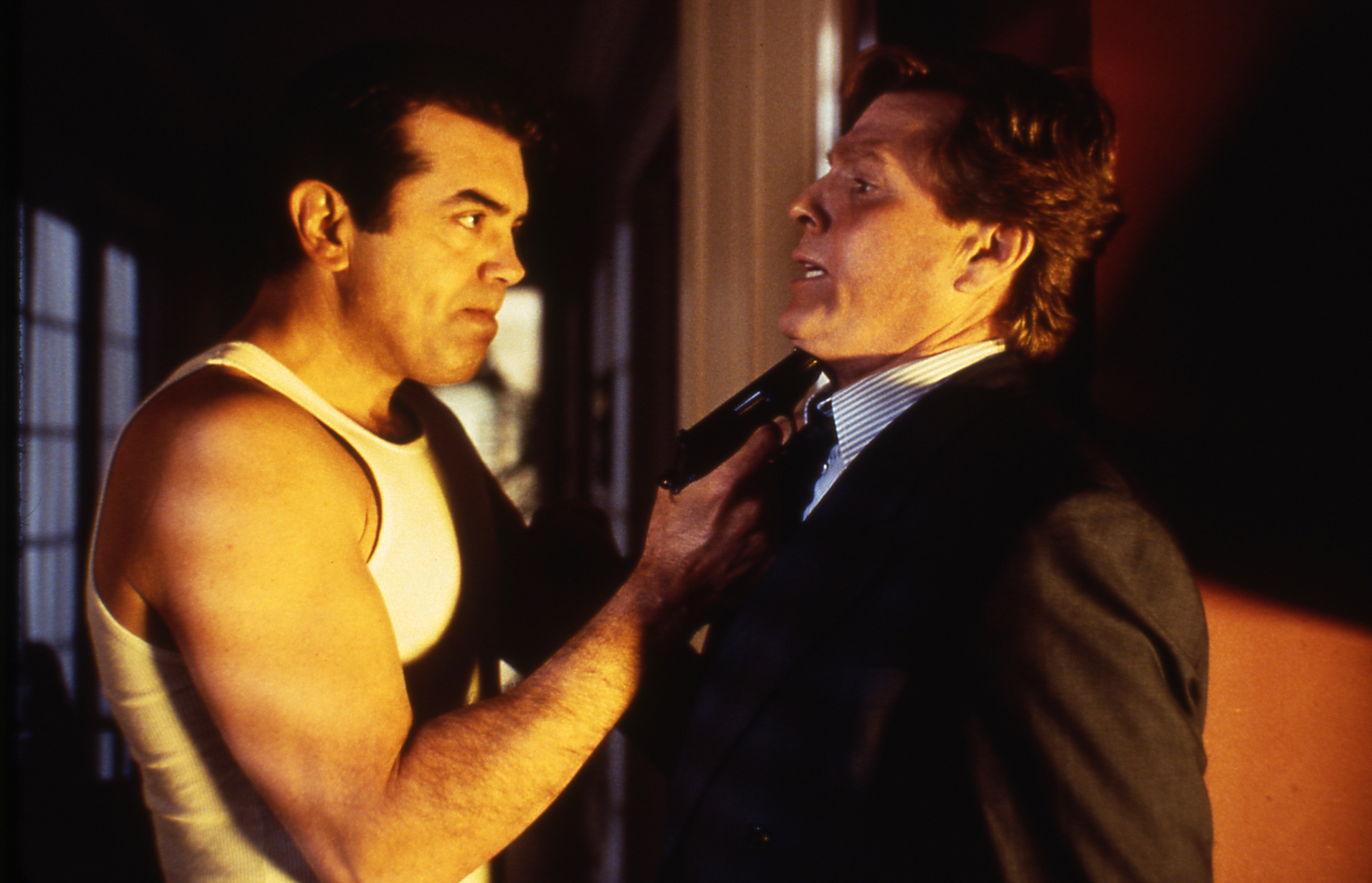 Still of Chazz Palminteri and Ryan O'Neal in Istikimoji (1996)