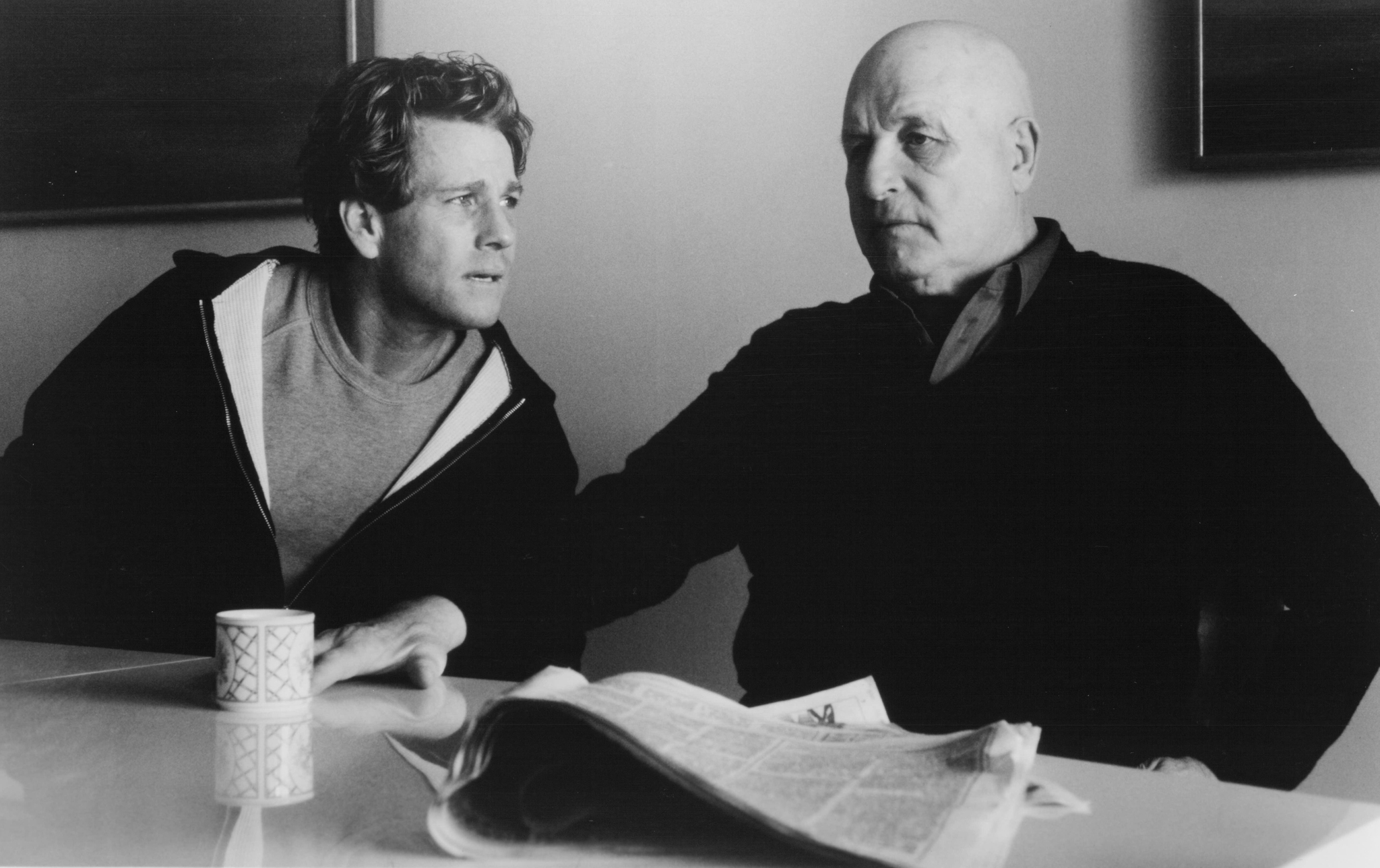 Still of Ryan O'Neal and Lawrence Tierney in Tough Guys Don't Dance (1987)