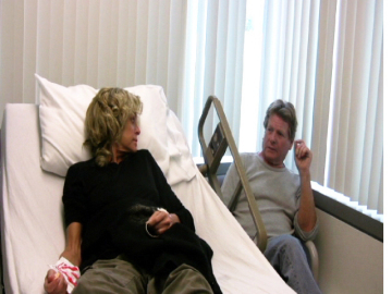 Still of Farrah Fawcett and Ryan O'Neal in Farrah's Story (2009)