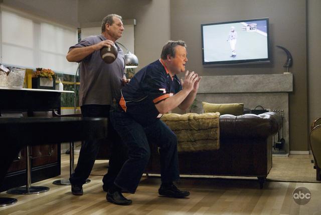 Still of Ed O'Neill and Eric Stonestreet in Moderni seima (2009)