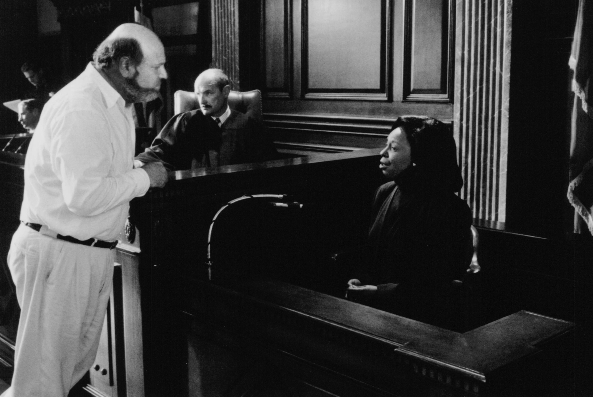 Still of Whoopi Goldberg, Rob Reiner and Terry O'Quinn in Ghosts of Mississippi (1996)