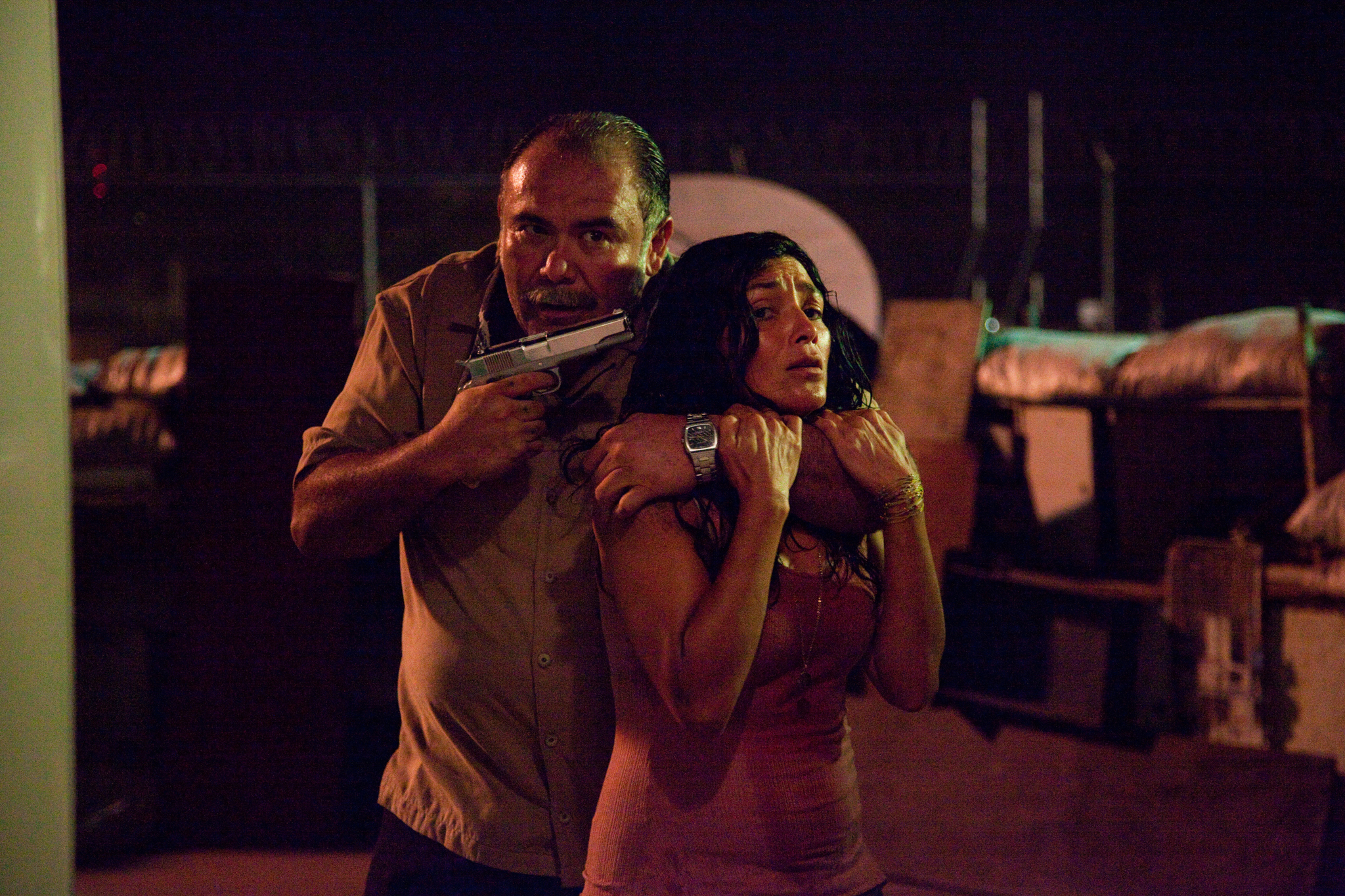 Still of Dolores Heredia and Jesús Ochoa in Sumautos atostogos Meksikoje (2012)