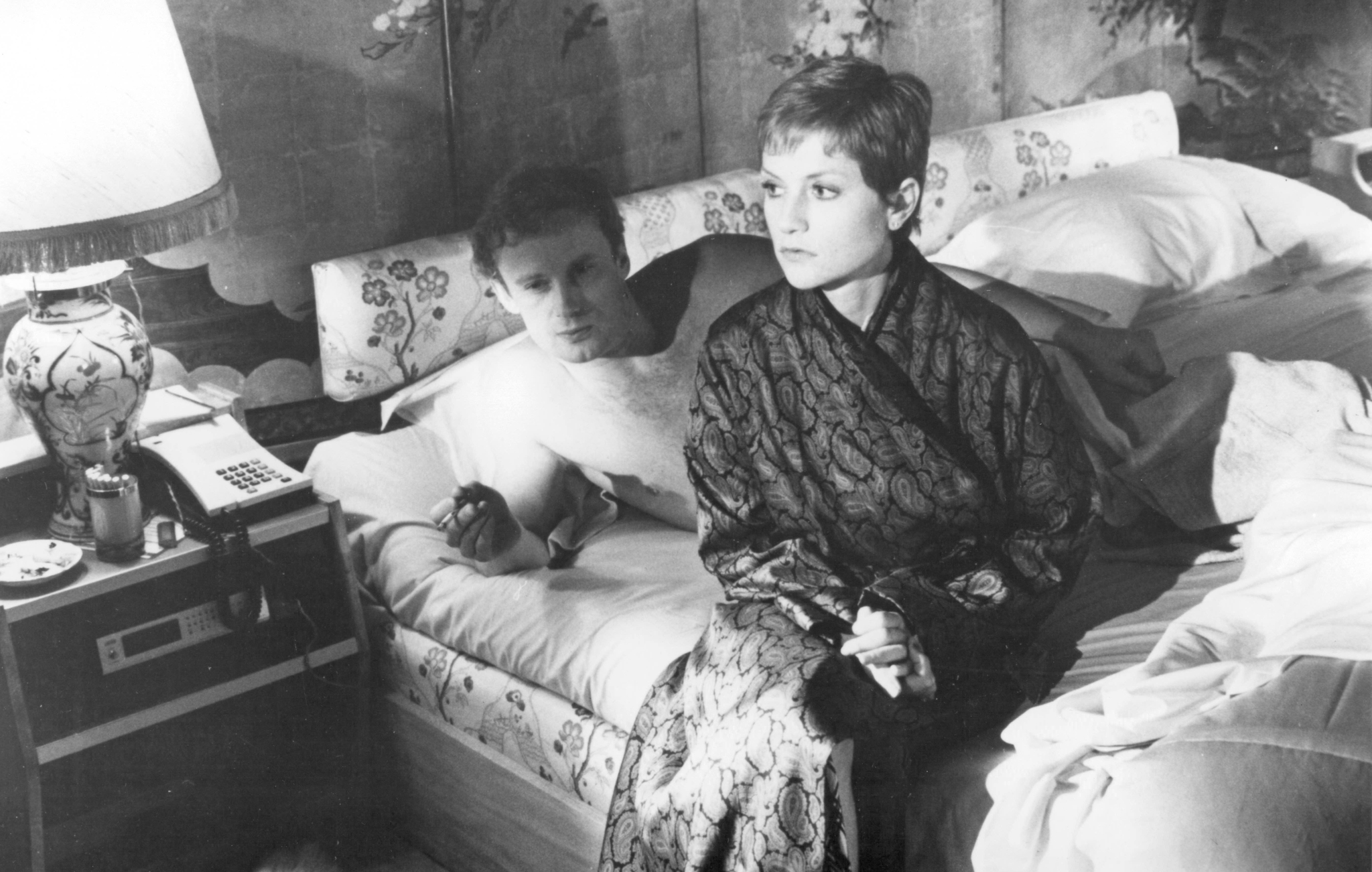 Still of Isabelle Huppert and Daniel Olbrychski in La truite (1982)
