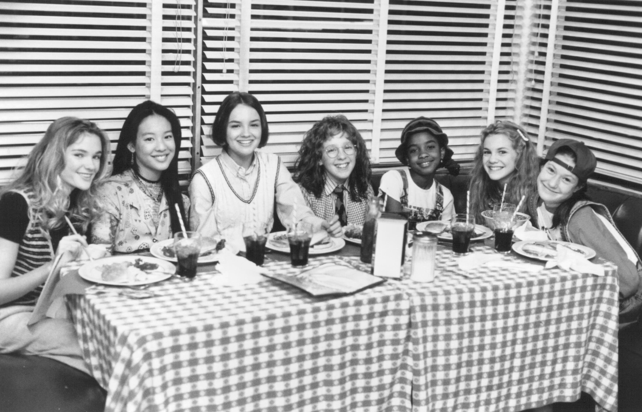 Still of Rachael Leigh Cook, Schuyler Fisk, Bre Blair, Zelda Harris, Tricia Joe, Larisa Oleynik and Stacy Linn Ramsower in The Baby-Sitters Club (1995)