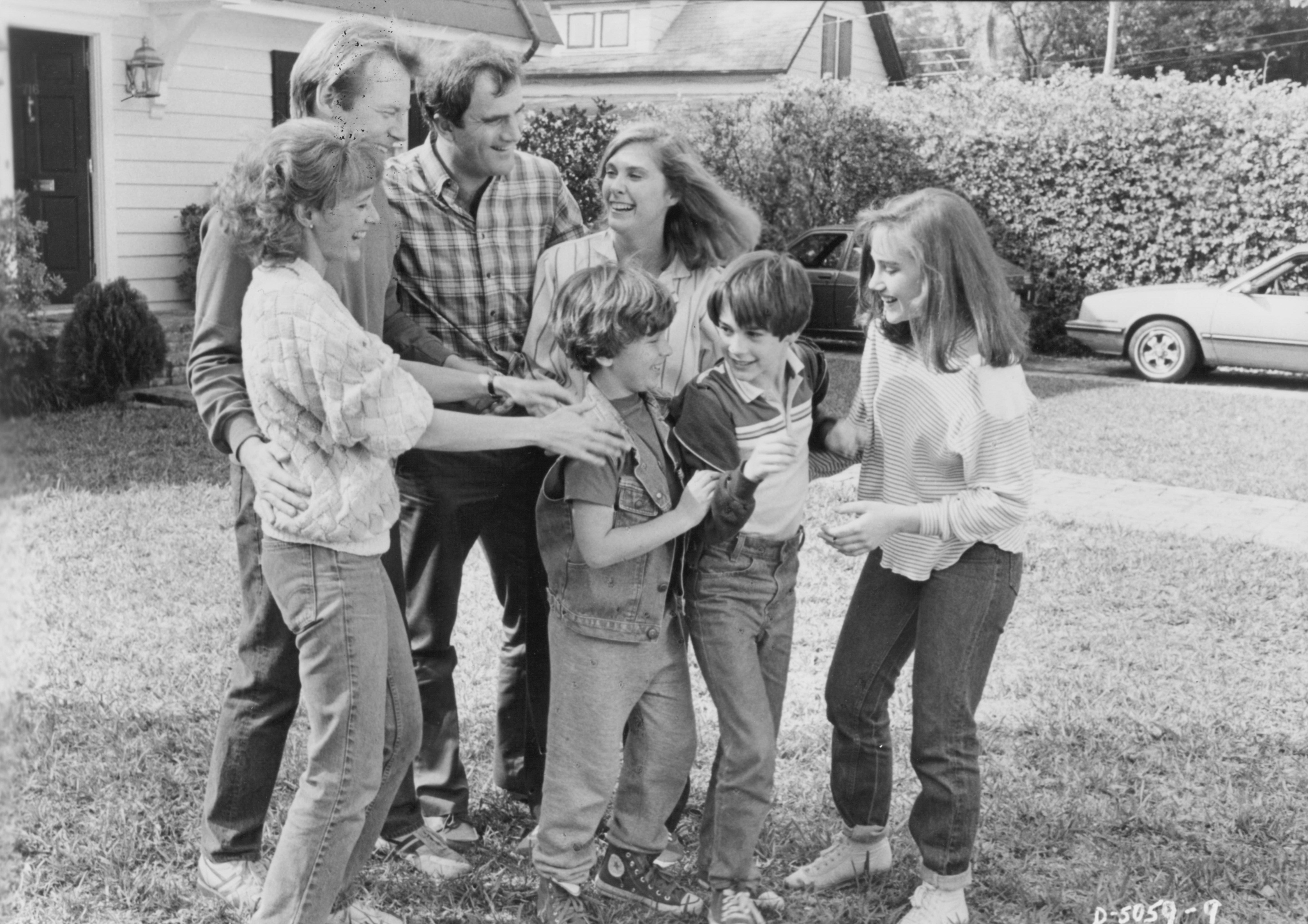 Still of Mary Beth Hurt, Colleen Camp, Amy Linker, Michael McKean, Barret Oliver and Steve Ryan in D.A.R.Y.L. (1985)