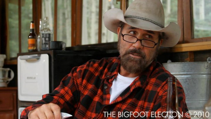 Carlin Gives some advice about the Sheriff in THE BIGFOOT ELECTIONS. Randall as Carlin.