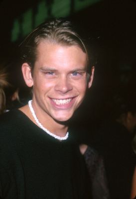 Eric Christian Olsen at event of Drive Me Crazy (1999)