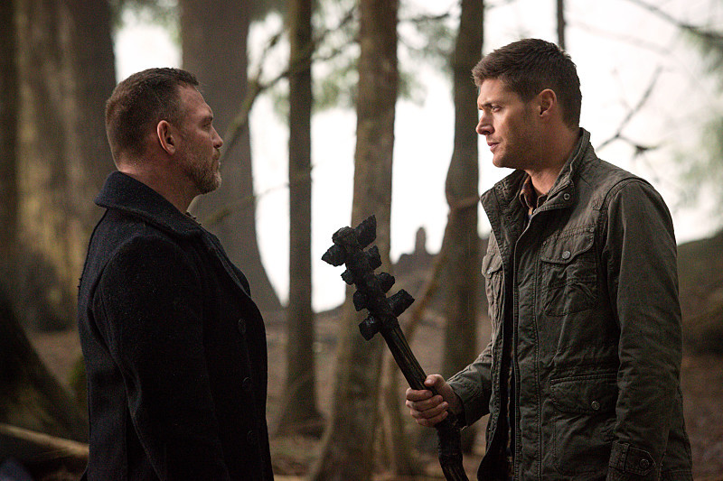 Still of Jensen Ackles and Ty Olsson in Supernatural (2005)