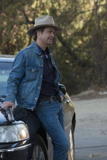 Still of Timothy Olyphant in Justified (2010)