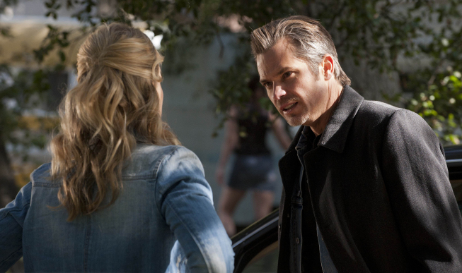 Still of Joelle Carter and Timothy Olyphant in Justified (2010)